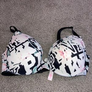 VS PINK Wear Everywhere Push-up Bra